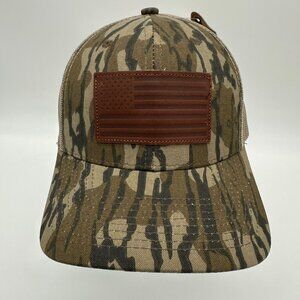 Mossy Oak Leather USA Flag Adjustable Snapback Meshback Cap, OS, Bottomland Camo